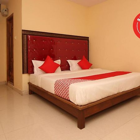 Oyo 7343 Al Shareef Palace Hyderabad Eksteriør billede