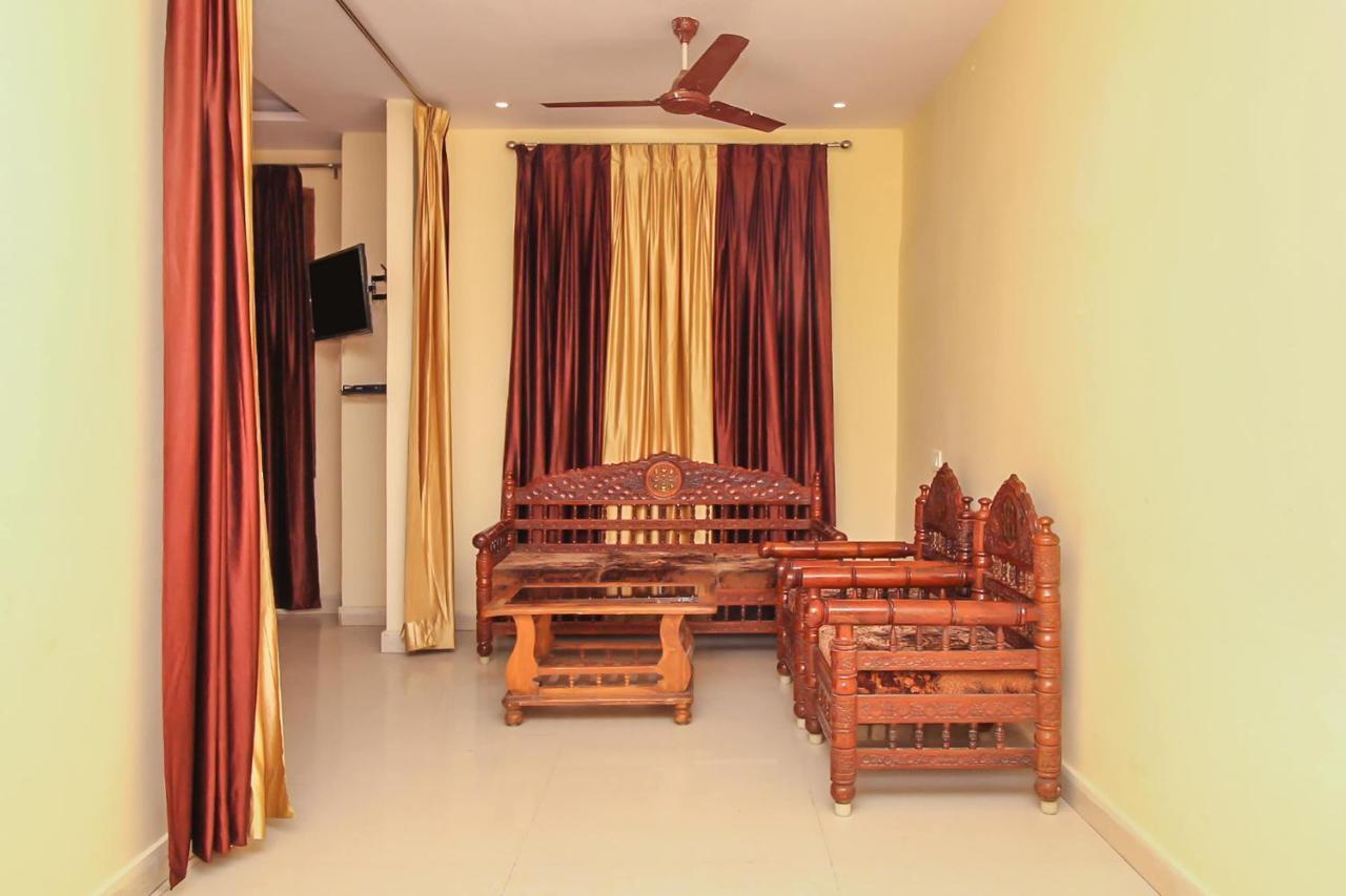 Oyo 7343 Al Shareef Palace Hyderabad Eksteriør billede